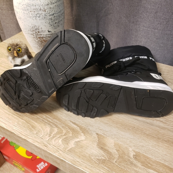 Puma size 5 shoes - Picture 5 of 9